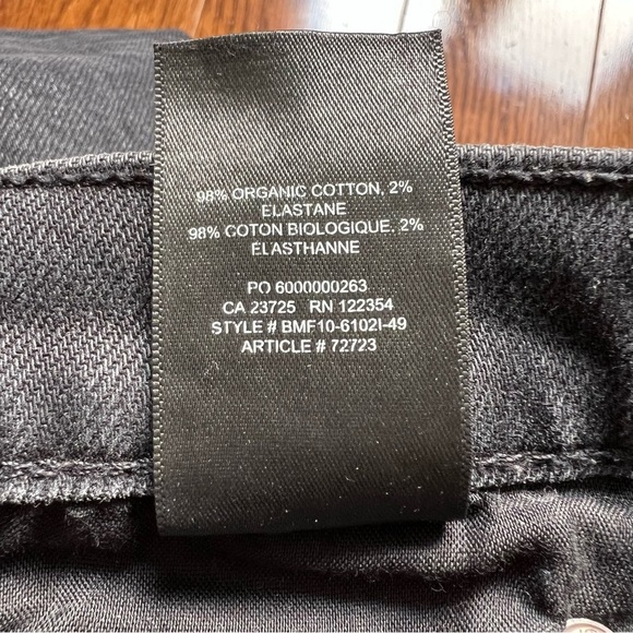 Aritzia Denim Forum Yoko High Rise Straight High-Waist Denim Mom Jeans - Sz 26 - Picture 12 of 15